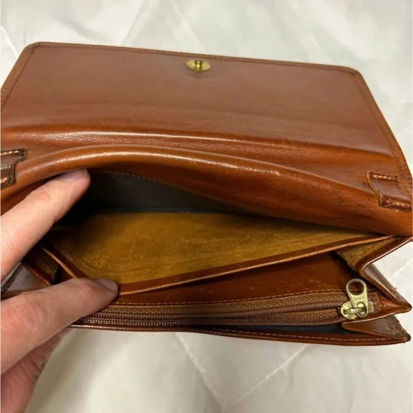 Vintage Coach Brown Leather Wallet - Picture 4 of 8